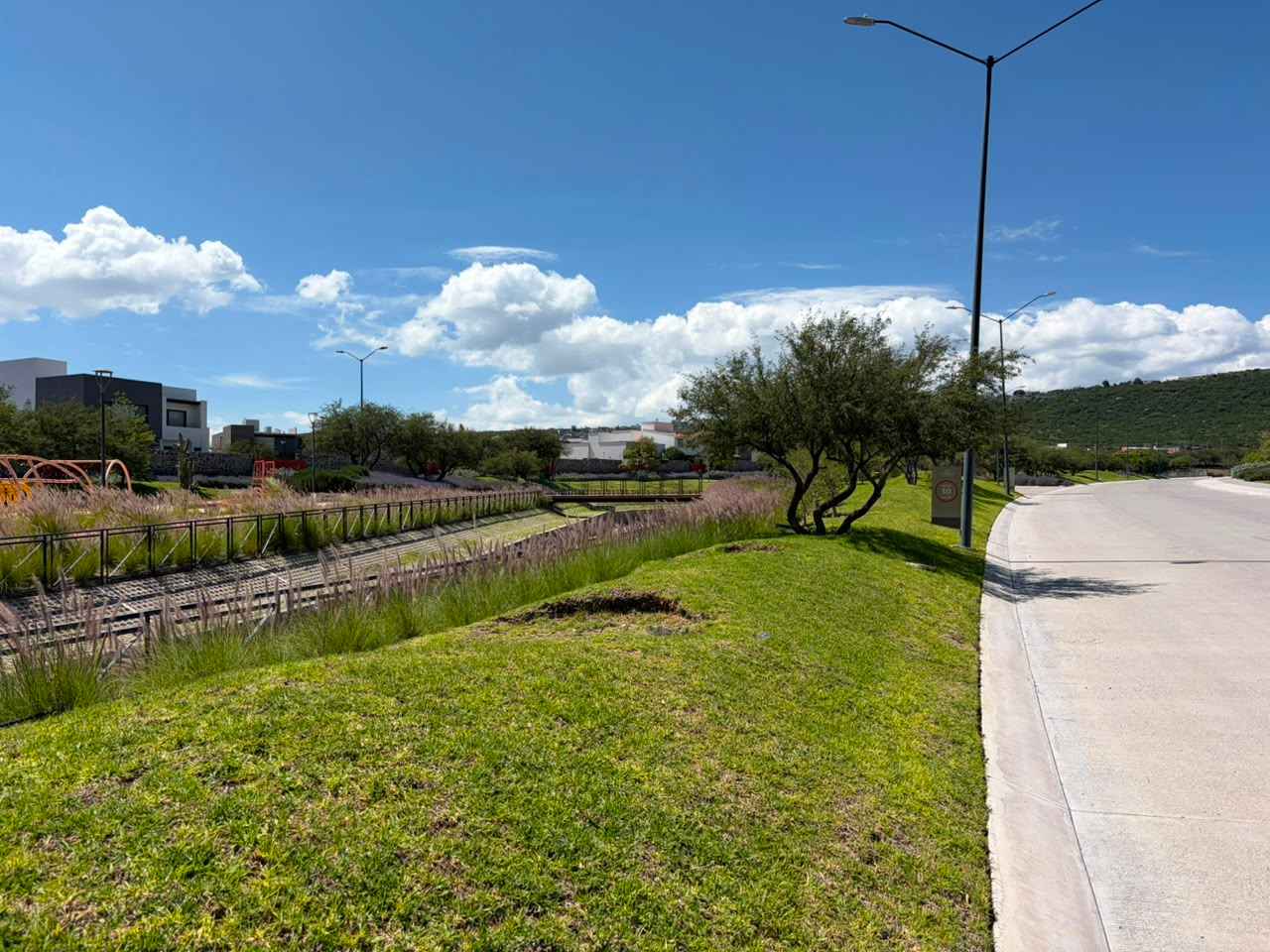 terreno en venta en la espiga queretaro de 322 m2 pwN8bht