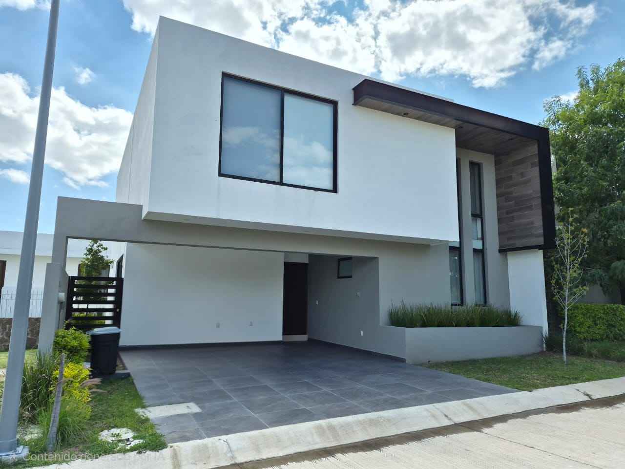 casa en venta en el molino residencial leon con 220 m2 de terreno y 246 m2 de construccion pU99miG
