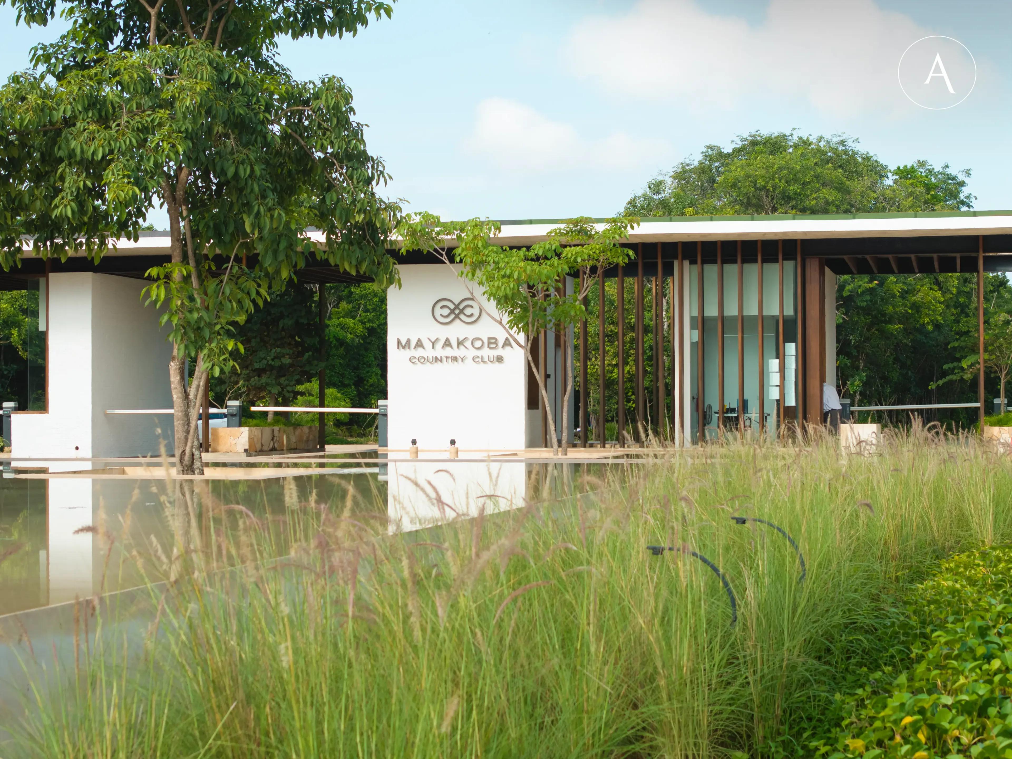 Terrenos en venta en Playa del Carmen — Mayakoba Country Club