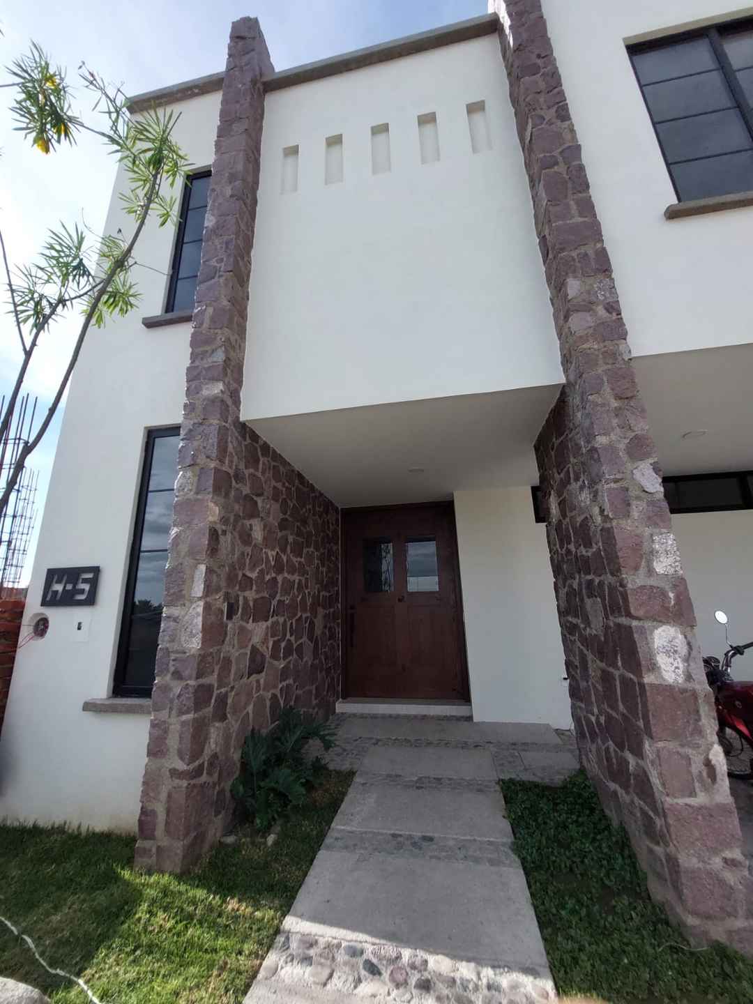 casa en venta calzada lomas del molino el molino residencial leon guanajuato pjbQJ8d