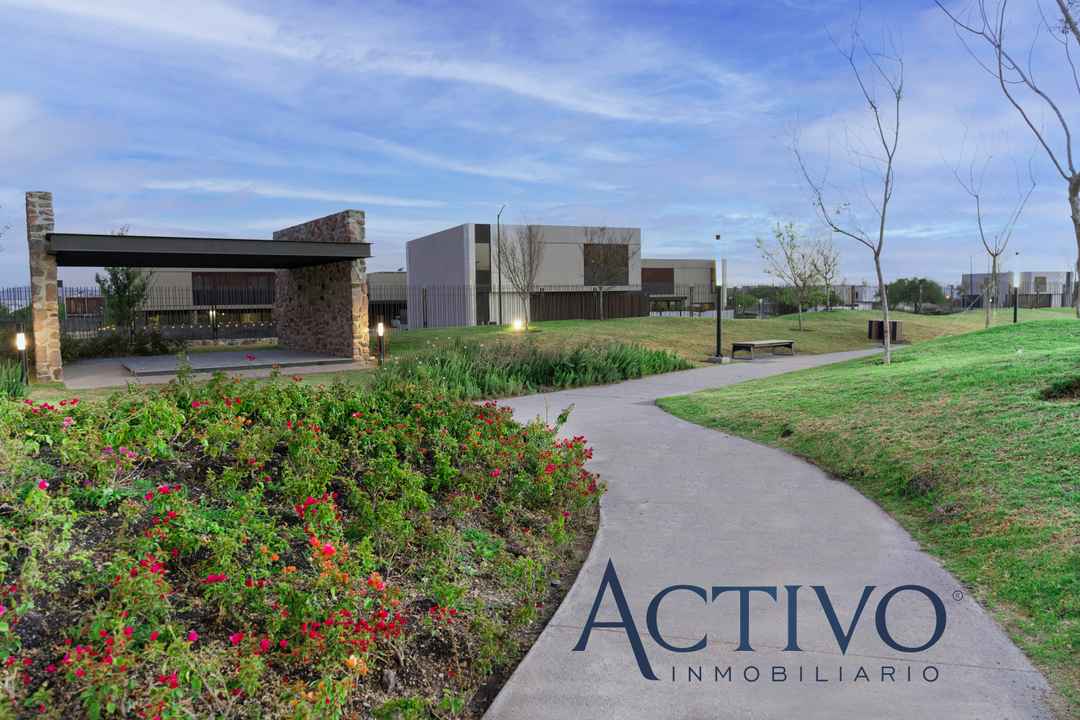 terreno en venta av de los santos san benito lomas del campanario norte queretaro queretaro p25nbny
