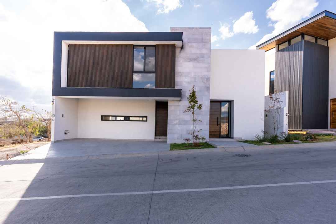 casa en venta calzada lomas del molino el molino residencial leon guanajuato p52q1N1